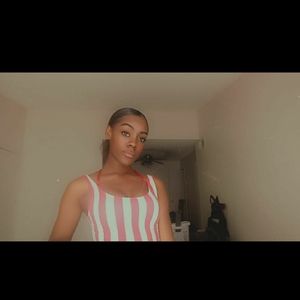 Meet your Posher, Akilah